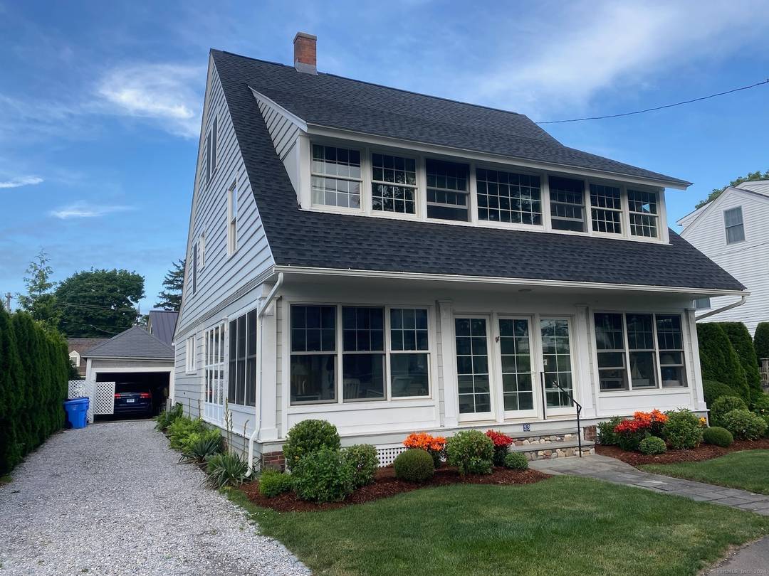 FULLY FURNISHED SUMMER RENTAL.