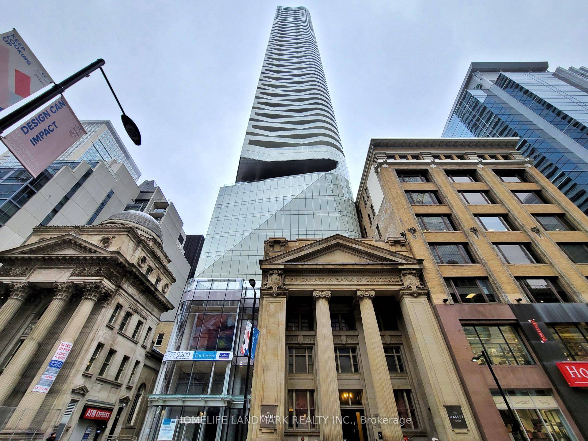 Luxury Condo Massey Tower Located In The Heart Of Downtown At Yonge amp ; Queen !