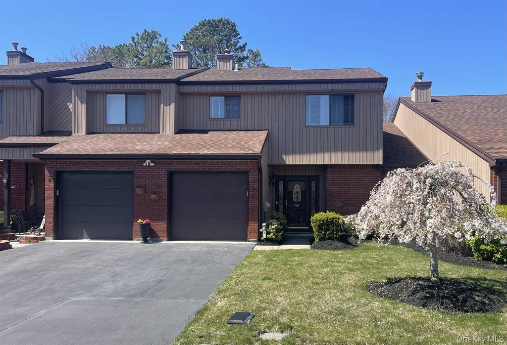 This spacious 2 bedroom 2 1 2 bath Unit in the prestigious Timber Ridge Development features a large den with dining area, gas fireplace, and sliding doors leading to a ...