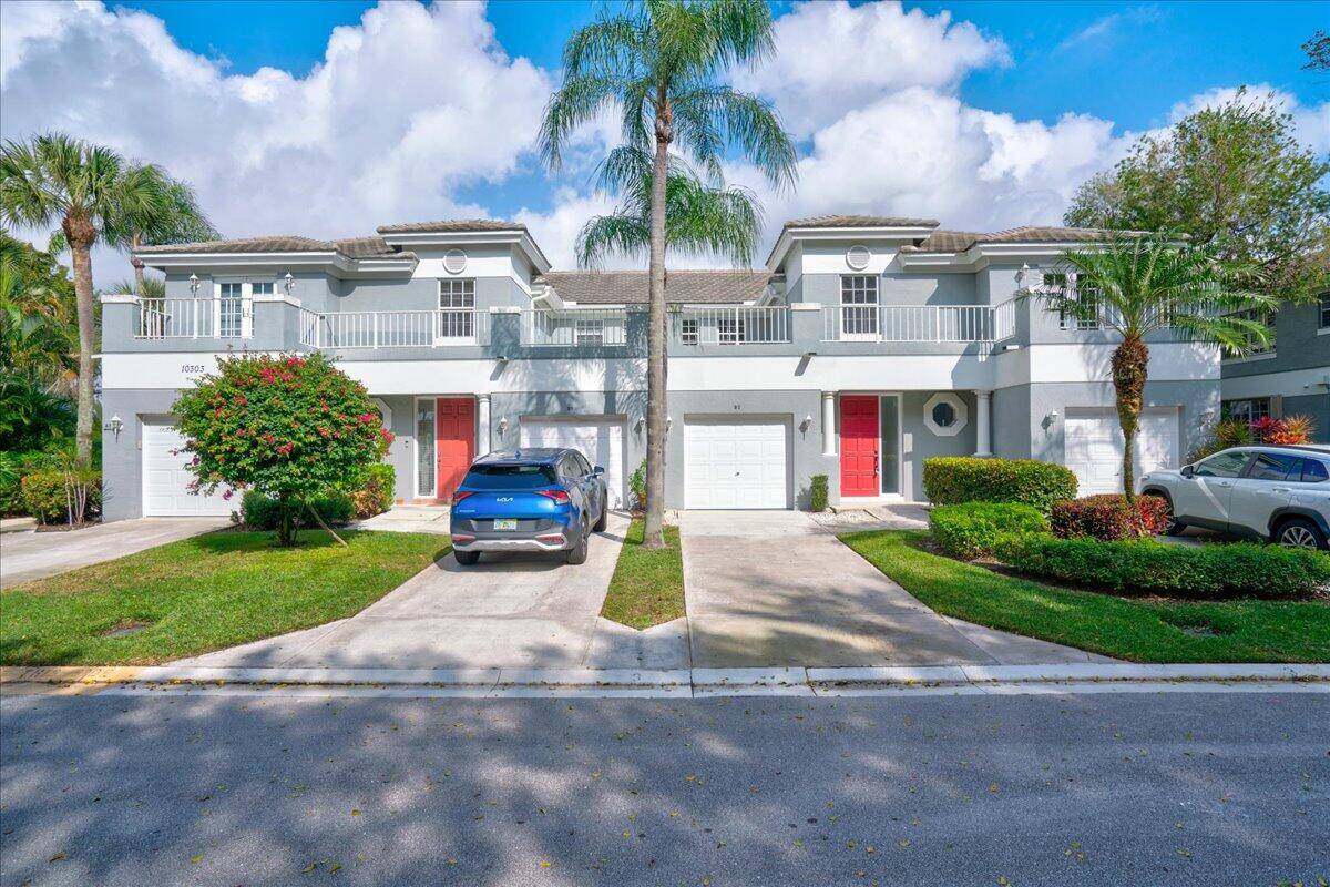 Experience modern elegance in this stunning 2 bedroom, 2 bathroom condo, located in the sought after Andover community within Wycliffe Golf Country Club.