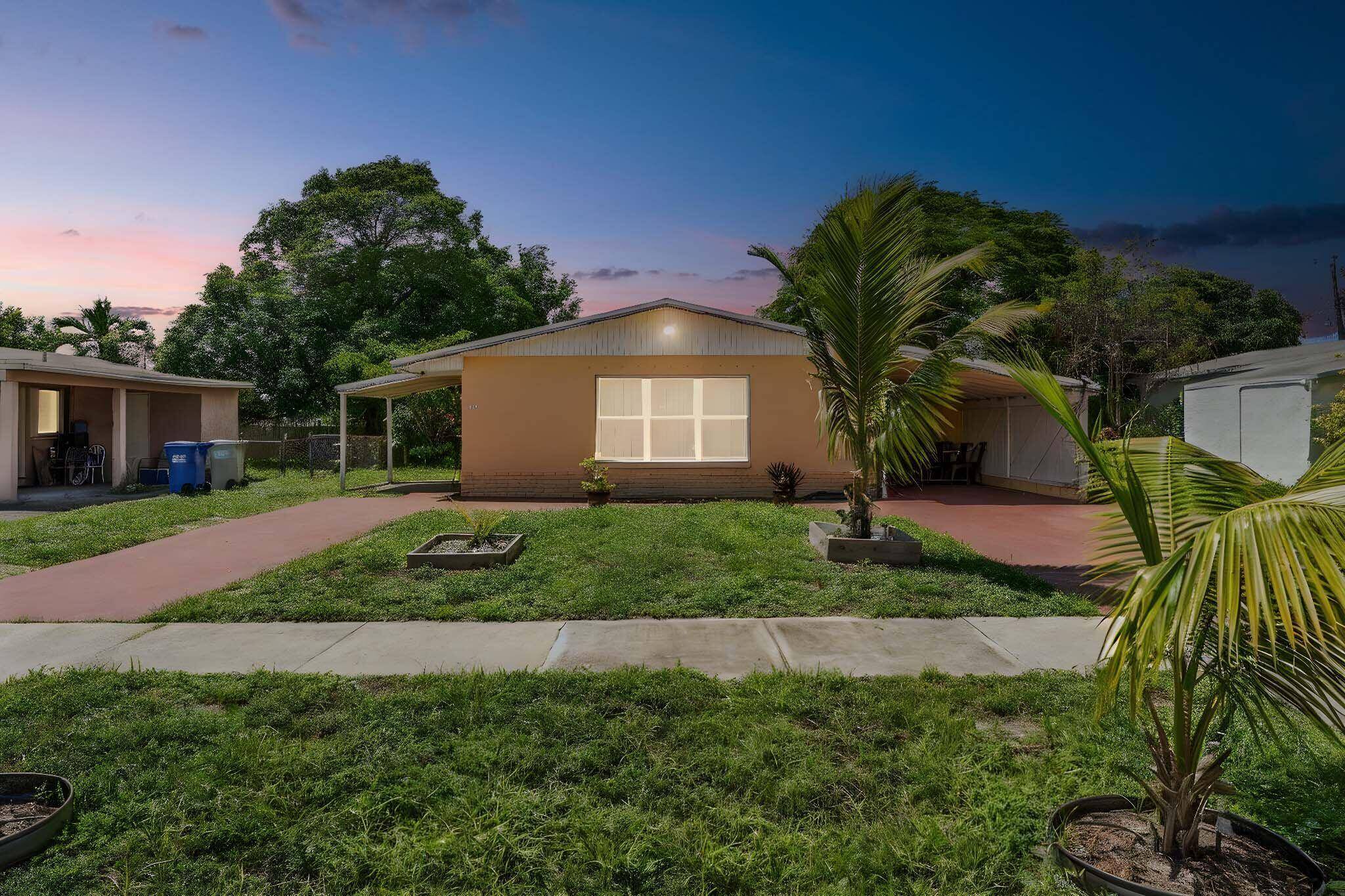 Welcome to this well kept home with a a newer roof, ac, and hurricaine impacted windows.