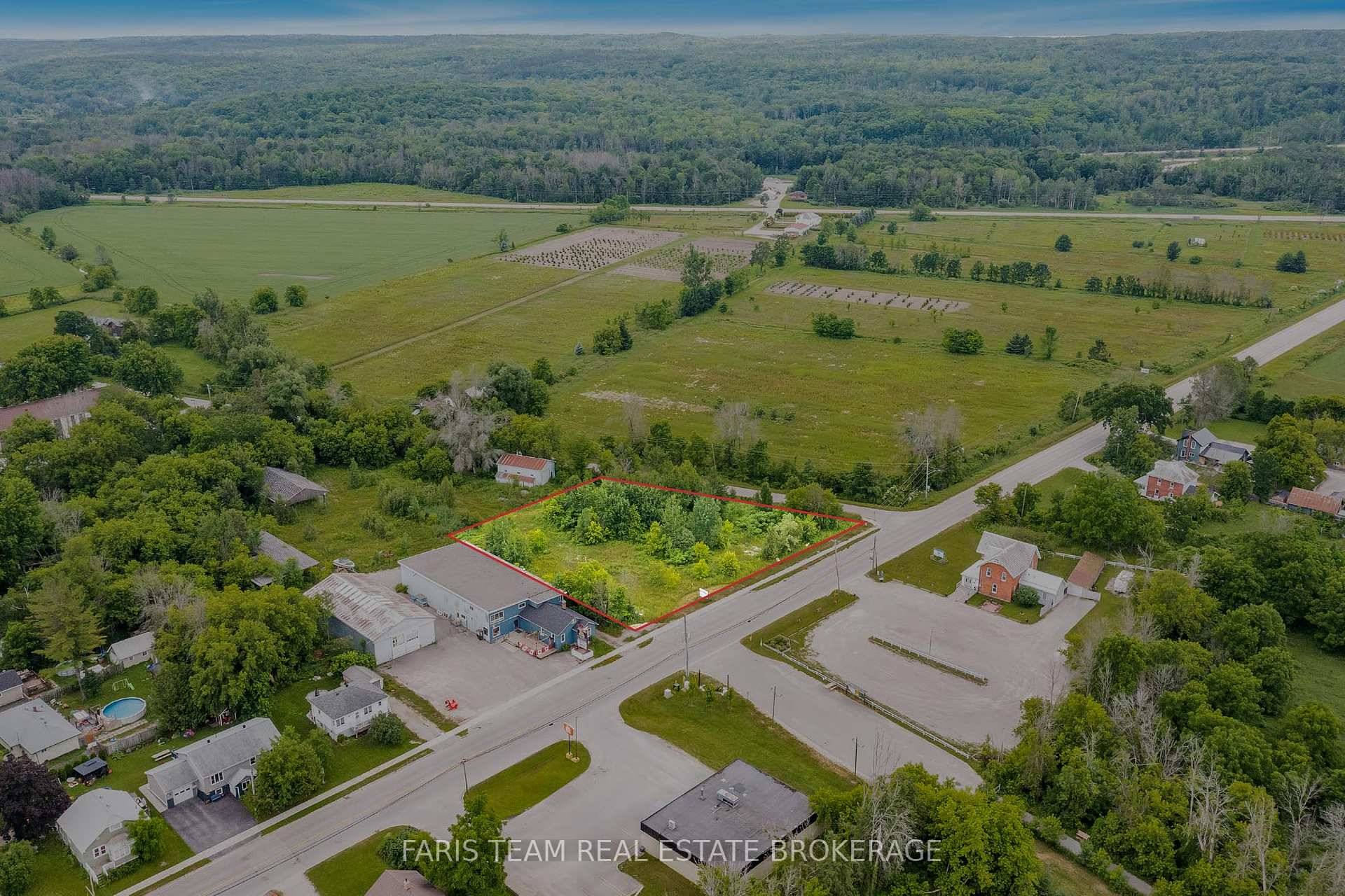 Top 5 Reasons You Will Love This Property 1 Ideally positioned off two major highways and is located at the main entry point to the rapidly growing and vibrant Coldwater ...