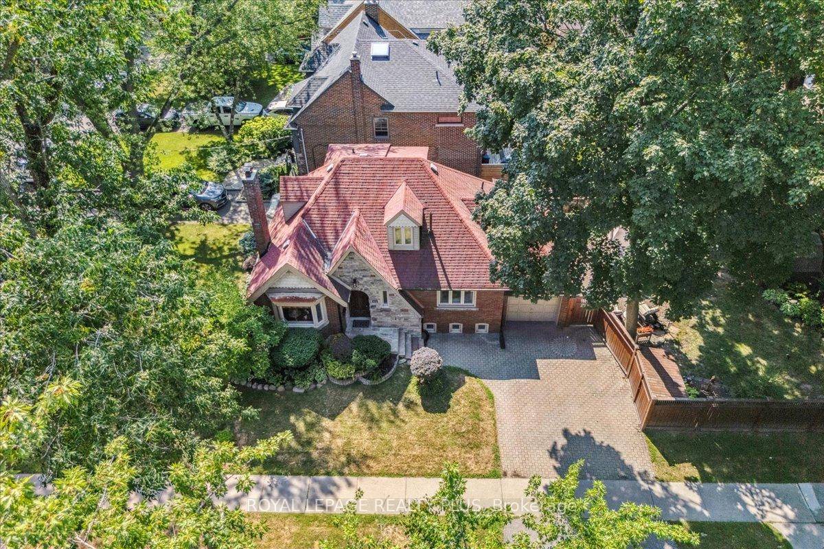 A rare Kingsway opportunity 4 bedrooms in total, 3 baths, and 115 feet of frontage.