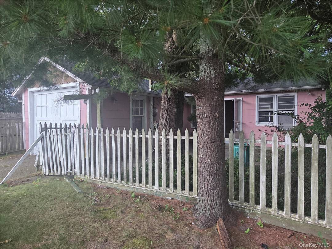 Cute year round vacation cottage.