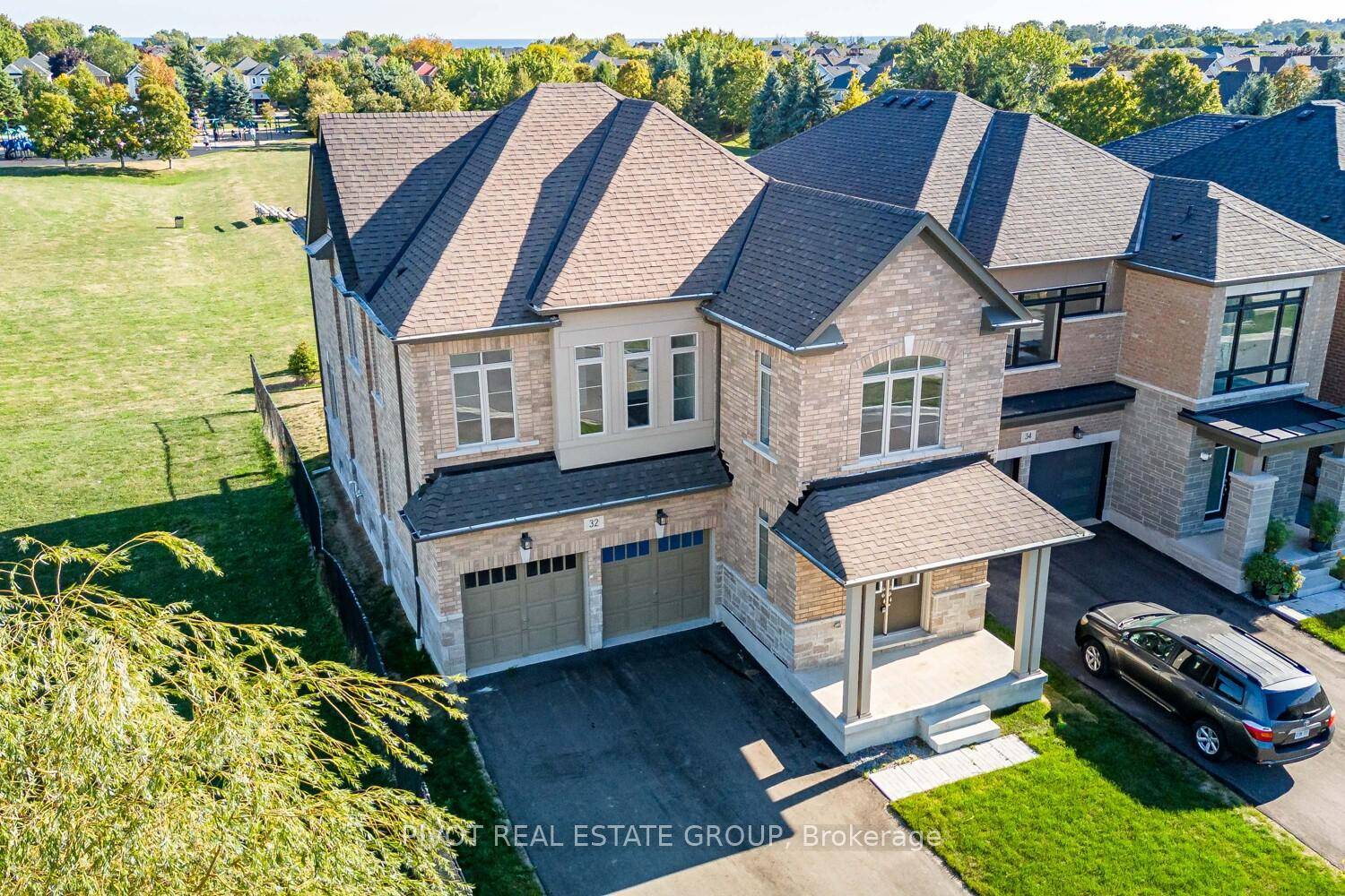 Welcome to this spectacular, spacious and sun filled 4 Bedroom family size home located at the end of a private crescent in the most desirable neighbourhood of Whitbys most ideal ...