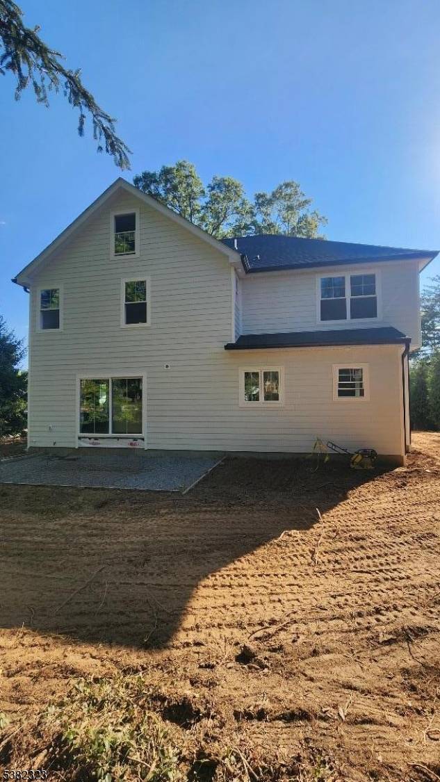 Welcome to the newest project from the area's award winning and highly respected builder with over 40 years of local experience and known for his excellence, Enter this opportunity to ...