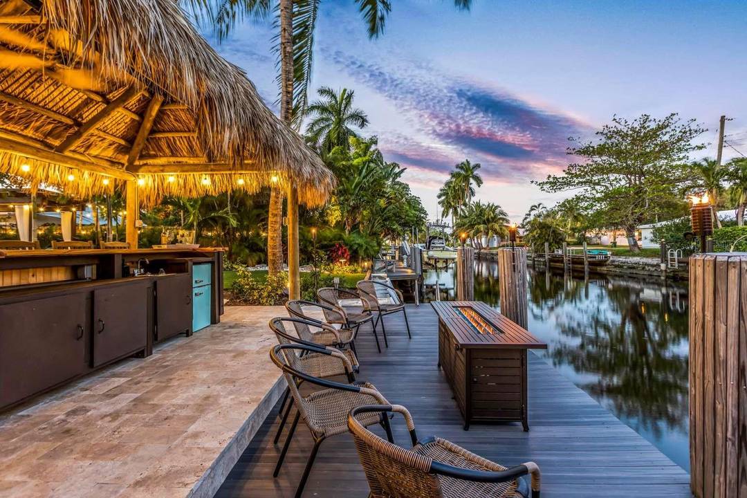 This stunning Waterfront Home is within minutes to the famous Las Olas Blvd with hundreds of restaurants, shops, and entertainment spots.
