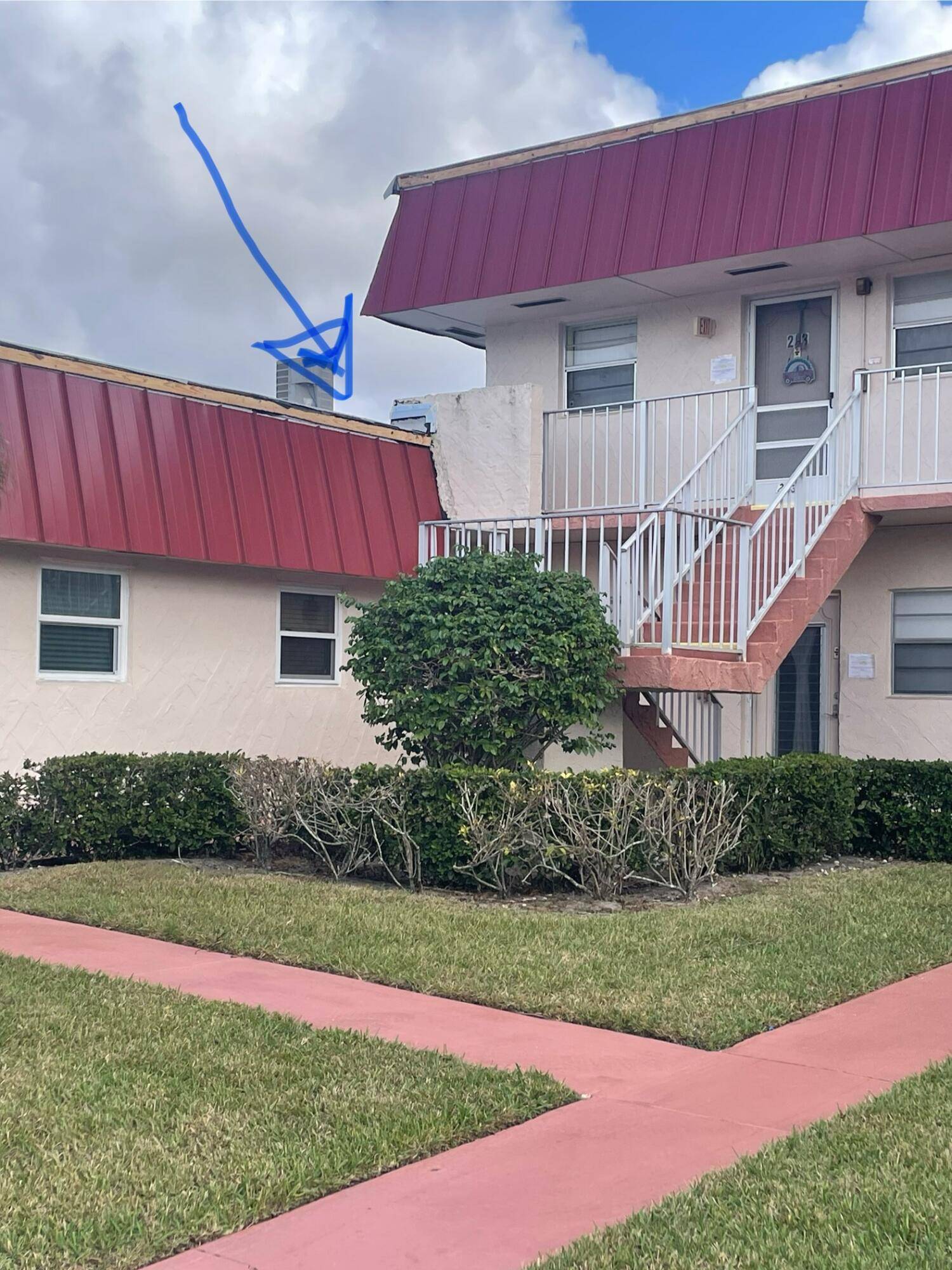 Spacious villa in a quiet neighborhood in Royal Palm.