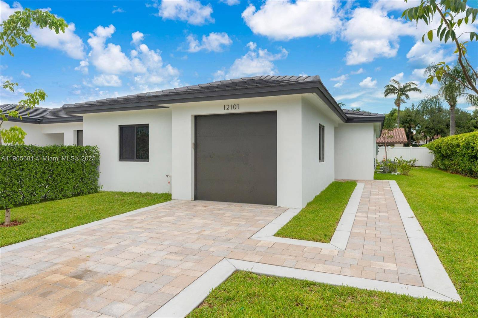 The Villas at Calusa Brand new twin home in the sought after Calusa neighborhood of Kendall !