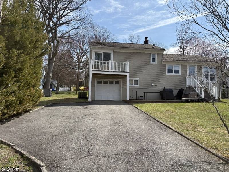 Step into this stunning home where modern design meets everyday comfort, all set in a prime location just moments from the golf course.