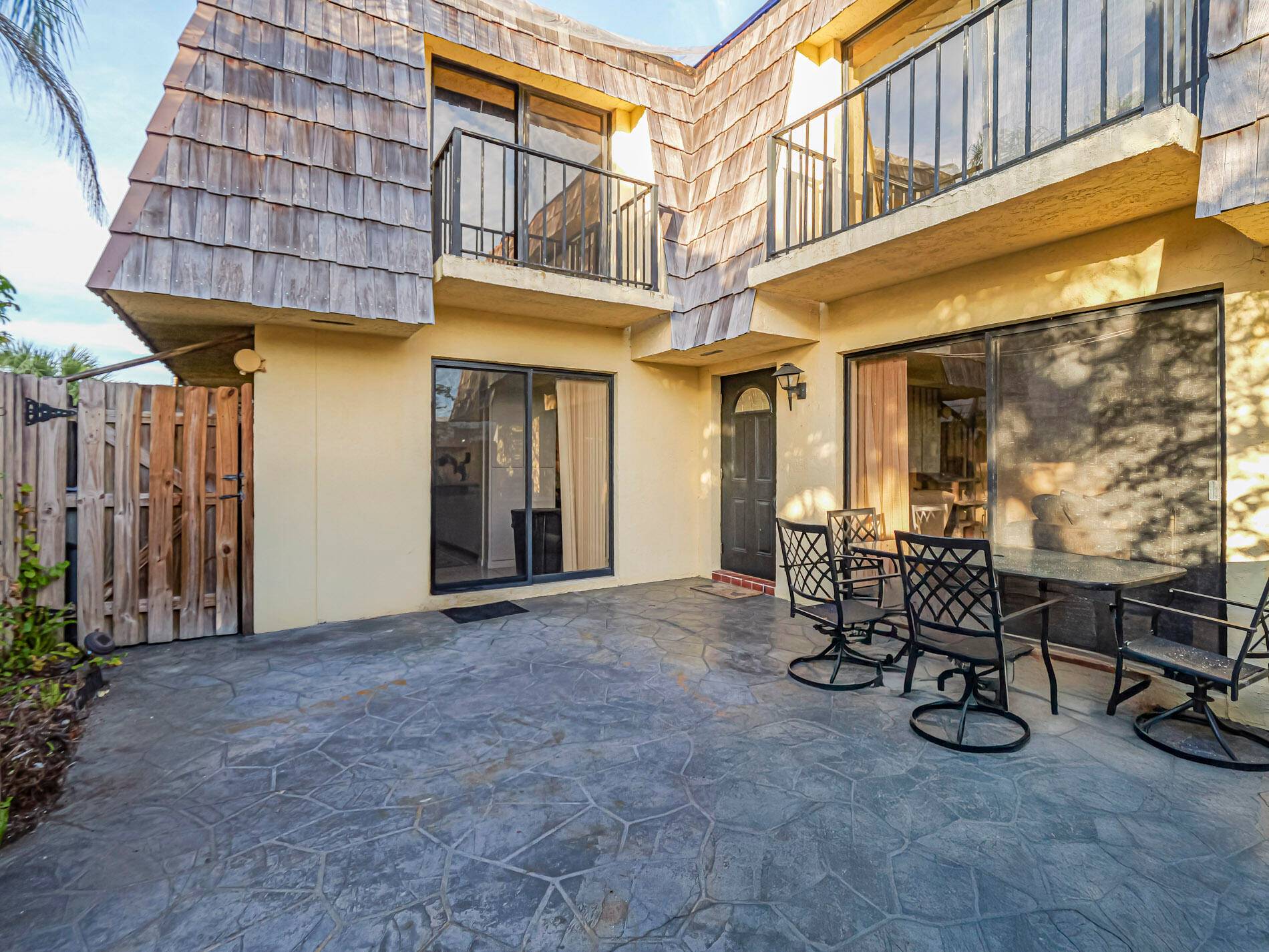 2024 air conditioner and 2025 roof going on this 2 level townhome in Tropic Villas North !
