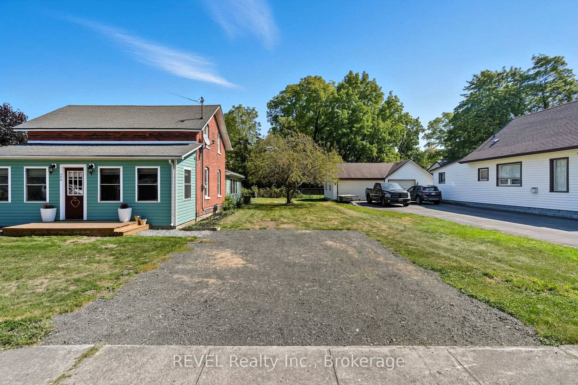 This 4 bedroom, 2 bathroom home offers the perfect mix of small town charm and everyday convenience, located in downtown Ridgeway just steps from schools, groceries, the post office, and ...