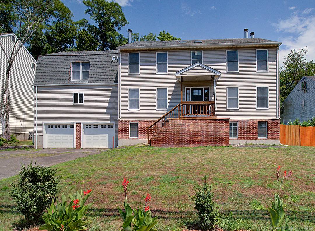 Incredible value in this expansive, meticulously maintained 4 Bedroom, 4 Bath Colonial located in the highly sought after town of Woodbridge !