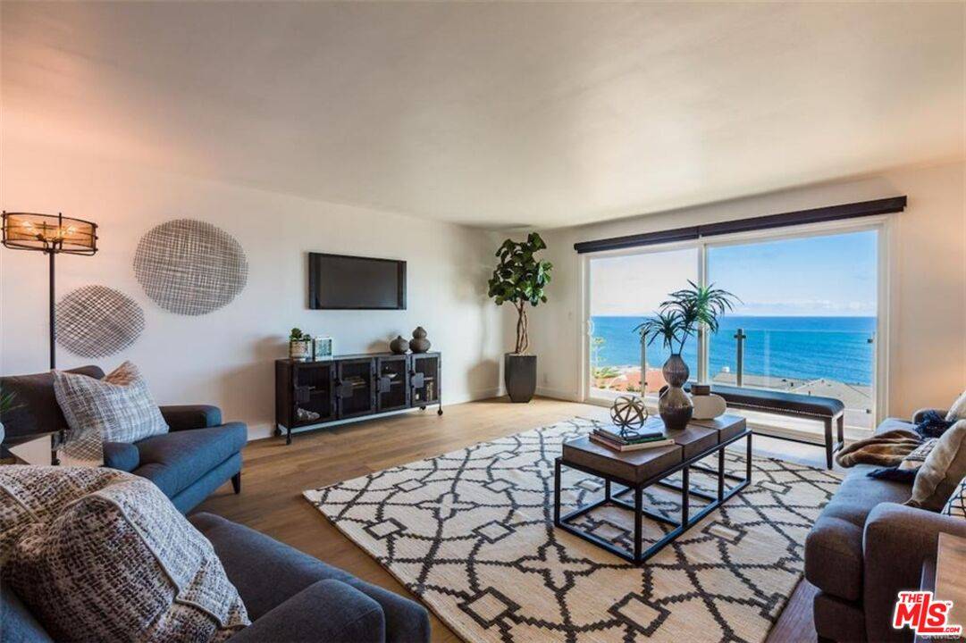 18203 Coastline Dr 2BR Malibu La