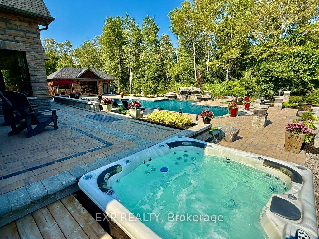 Welcome to an extraordinary estate where luxury, comfort, and convenience effortlessly converge.