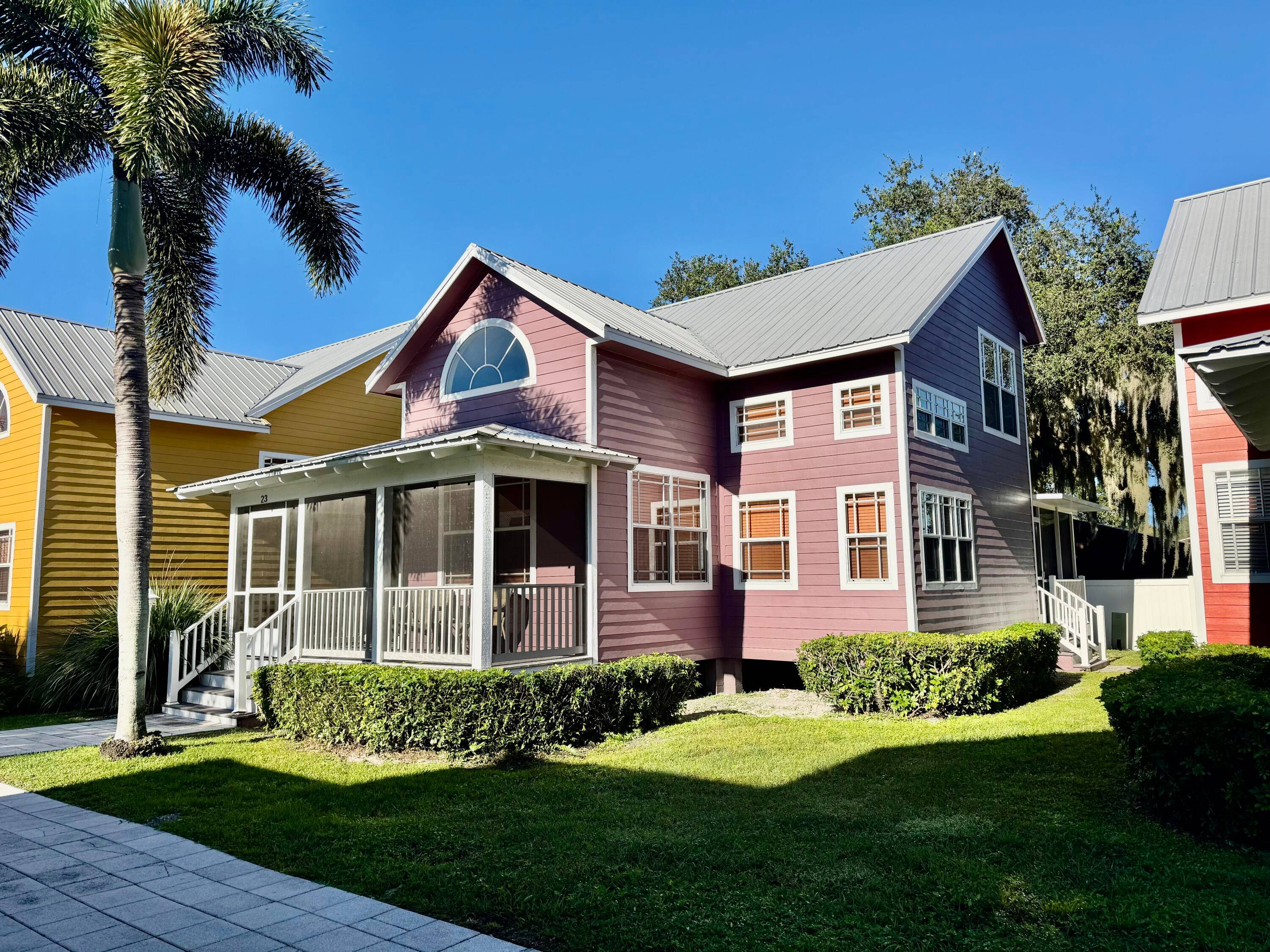 COTTAGES at the LAKE KEY WEST style bungalow with Lake ''O'' access from coast to coast.