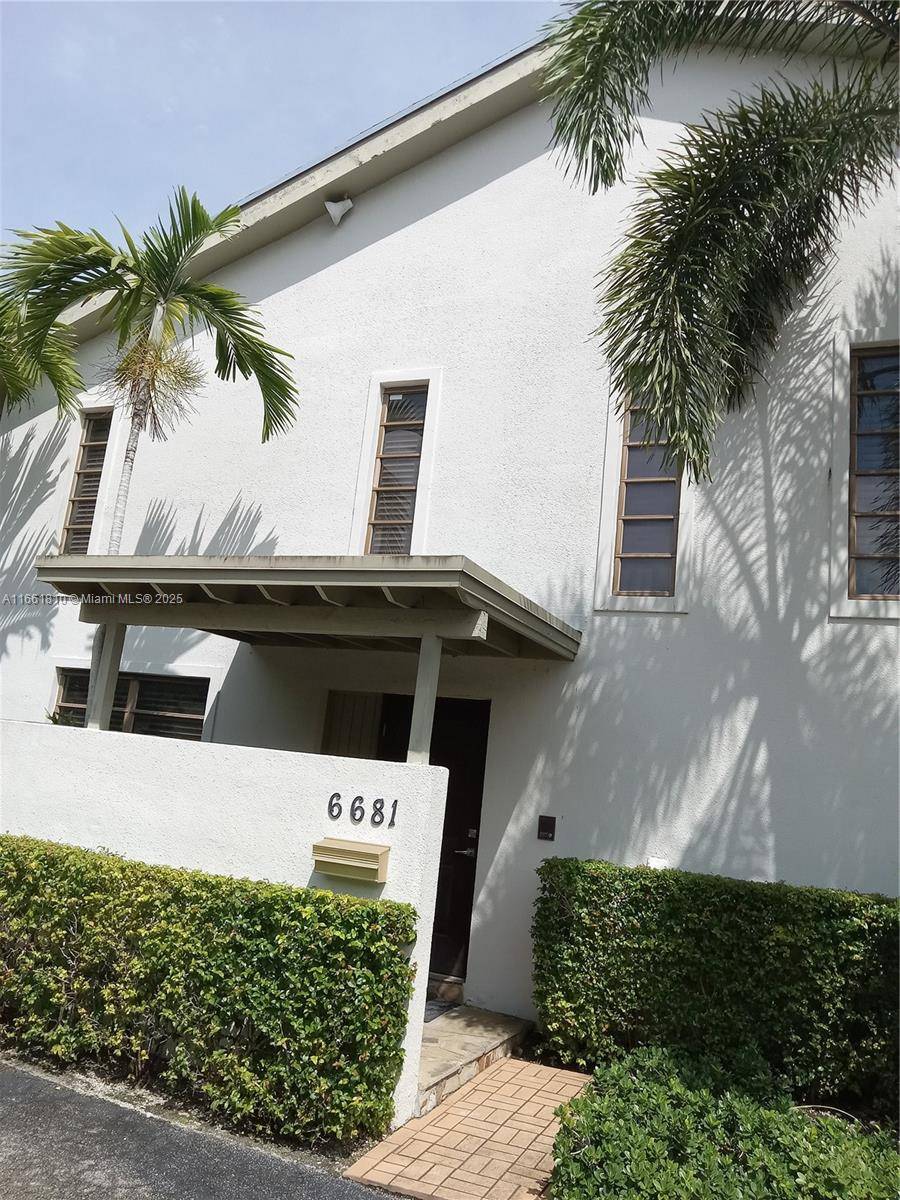 NEW PRICE The Banyans is located in the highly coveted area of South Miami.