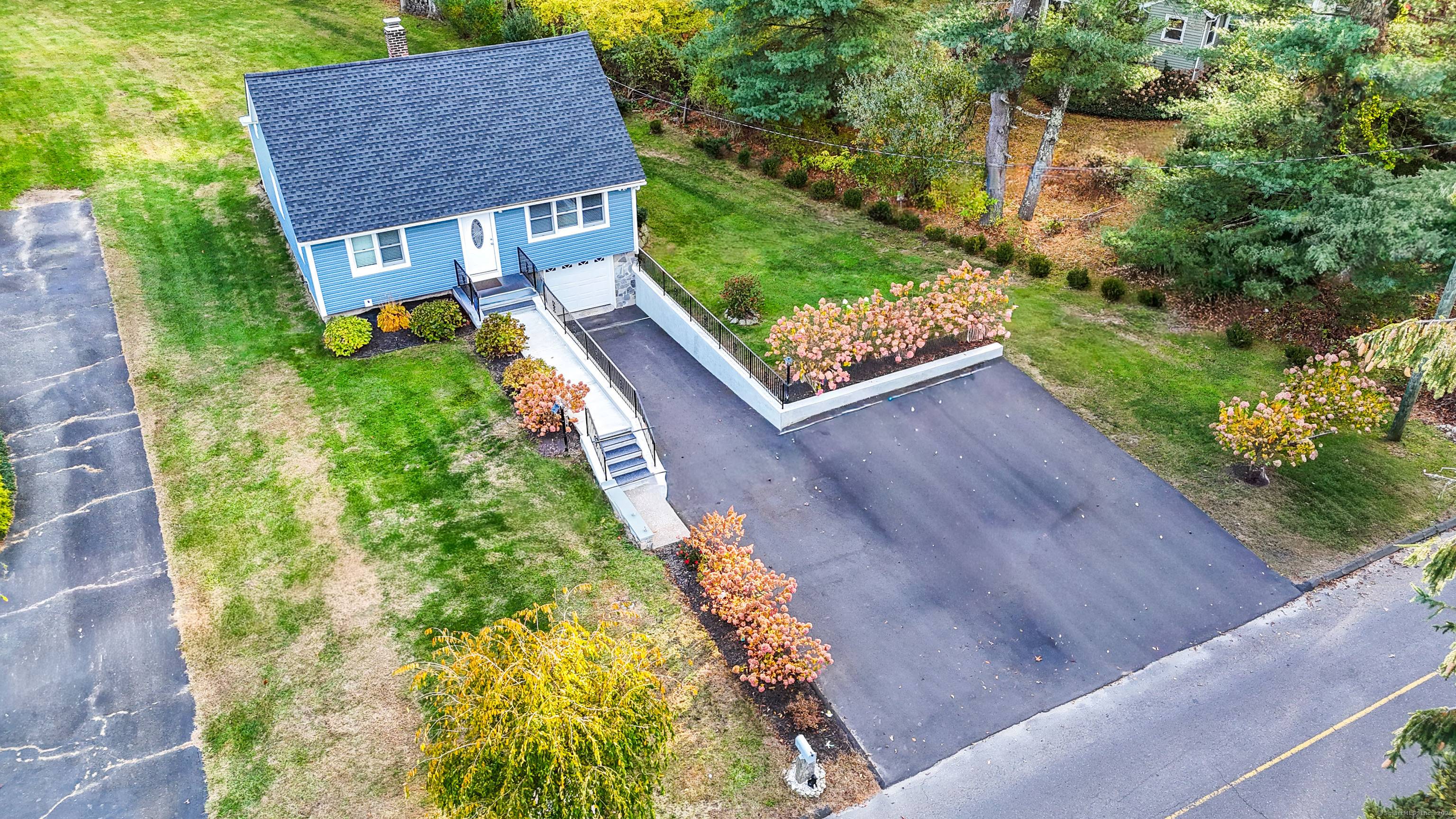 Welcome to 13 Bear Hills Road, Newtown, CT !