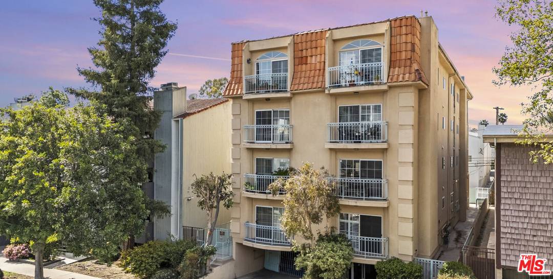 1871   Greenfield Ave 2BR Beverlywood La