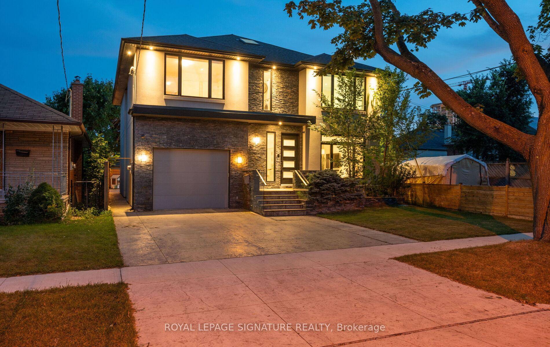 Contemporary design meets everyday functionality in this beautifully finished 4 bedroom, 4 bathroom home, offering the perfect blend of modern luxury and family friendly comfort.