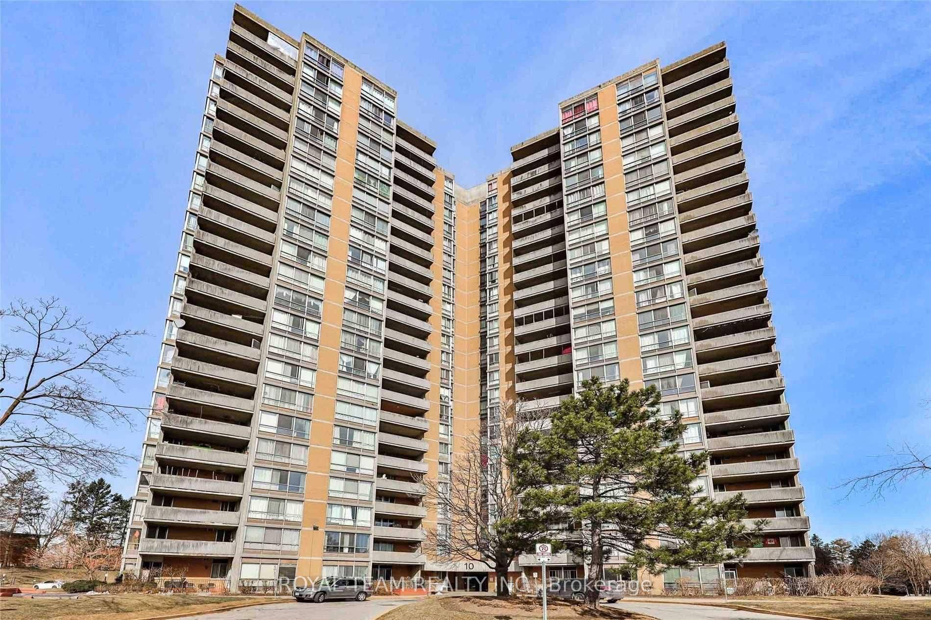 Welcome To This Bright and Spaciouse 2 Bdrm and 2 Bath Condo.
