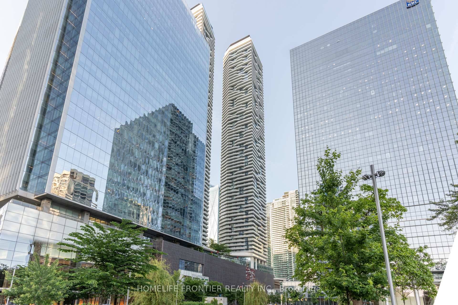 South East Facing Corner Unit, Lake And City View, This is One Of The Best One Bedroom Plus Den Units In The Harbour Plaza Residences.