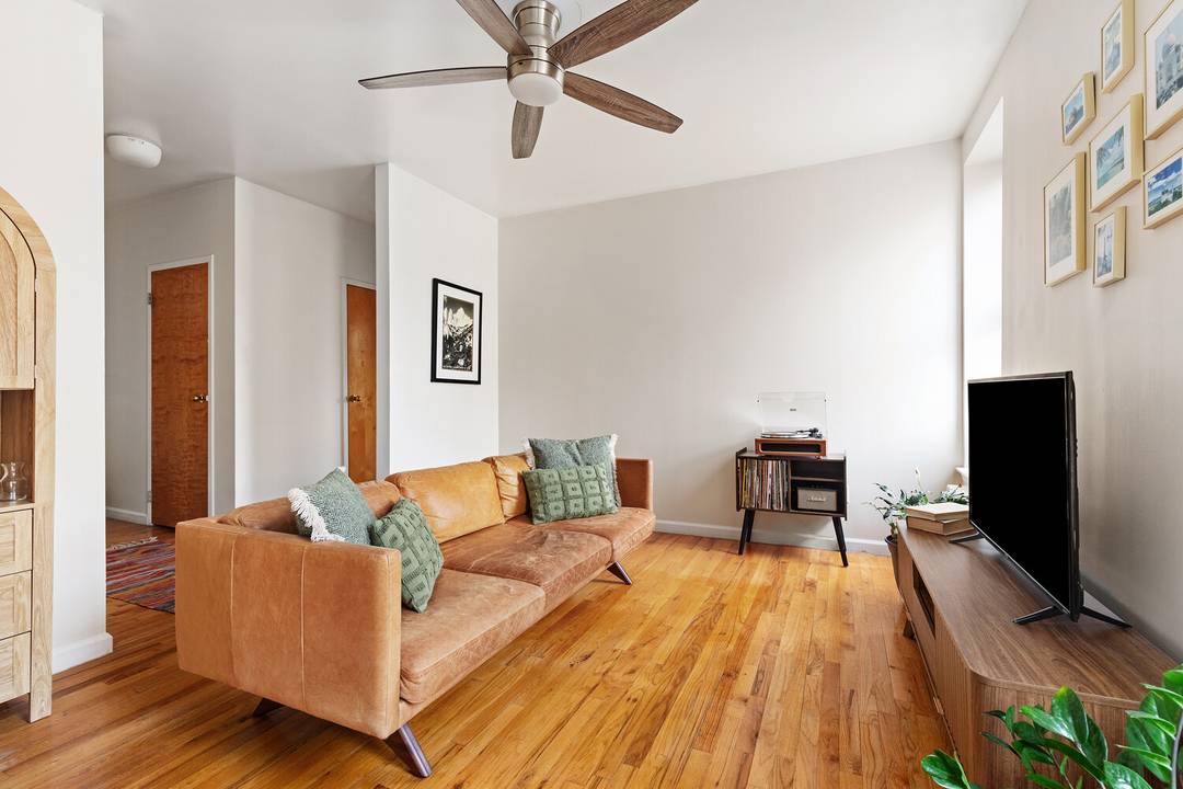 Residence 4C at 101 West 115th Street is a thoughtfully renovated two bedroom home offering a well proportioned layout, clean finishes, and excellent natural light.