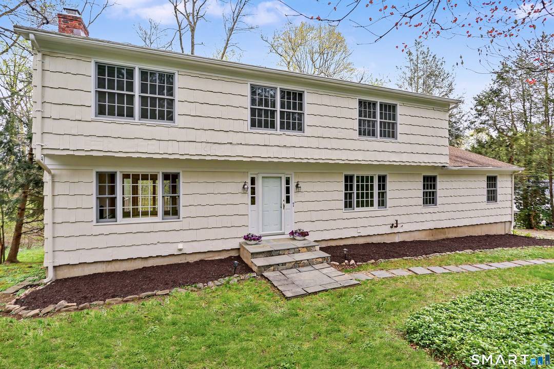 Coveted Old Hill neighborhood !