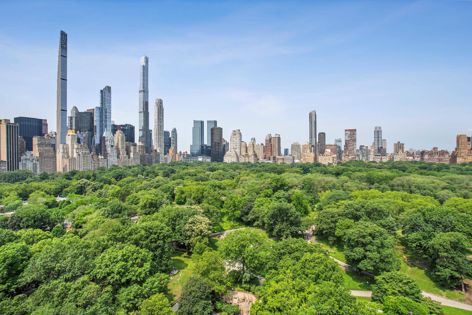 Please reach out to the listing agent, Lauren Muss or John Giannone, at Douglas Elliman to schedule a tour.