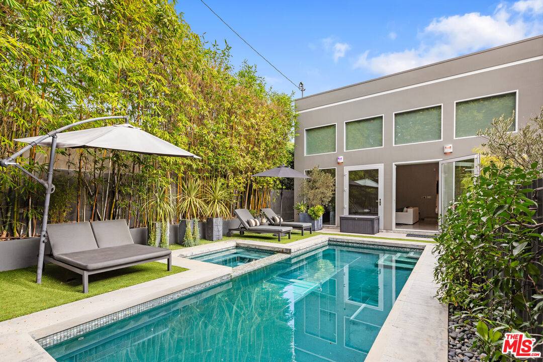 329 Westbourne Dr 2BR Beverly Grove La