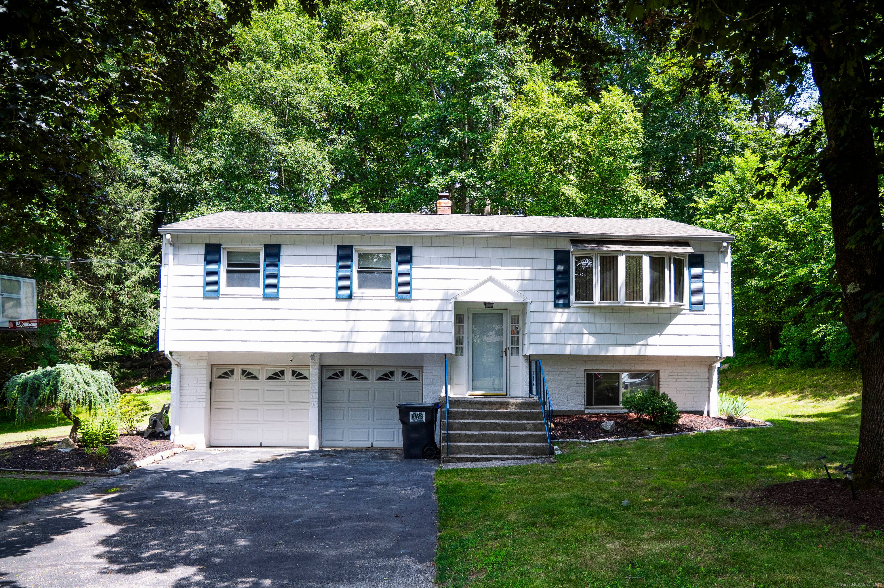 3 bedroom and 2 full bathroom raised ranch in a beautifully maintained home nestled in a quiet cul de sac in sought after Trumbull, with top rated schools Hillcrest Middle ...
