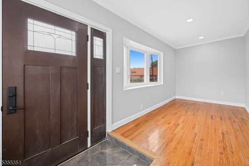 Welcome to 385 Stiles St in Union This beautifully renovated 4 bedroom, 2.