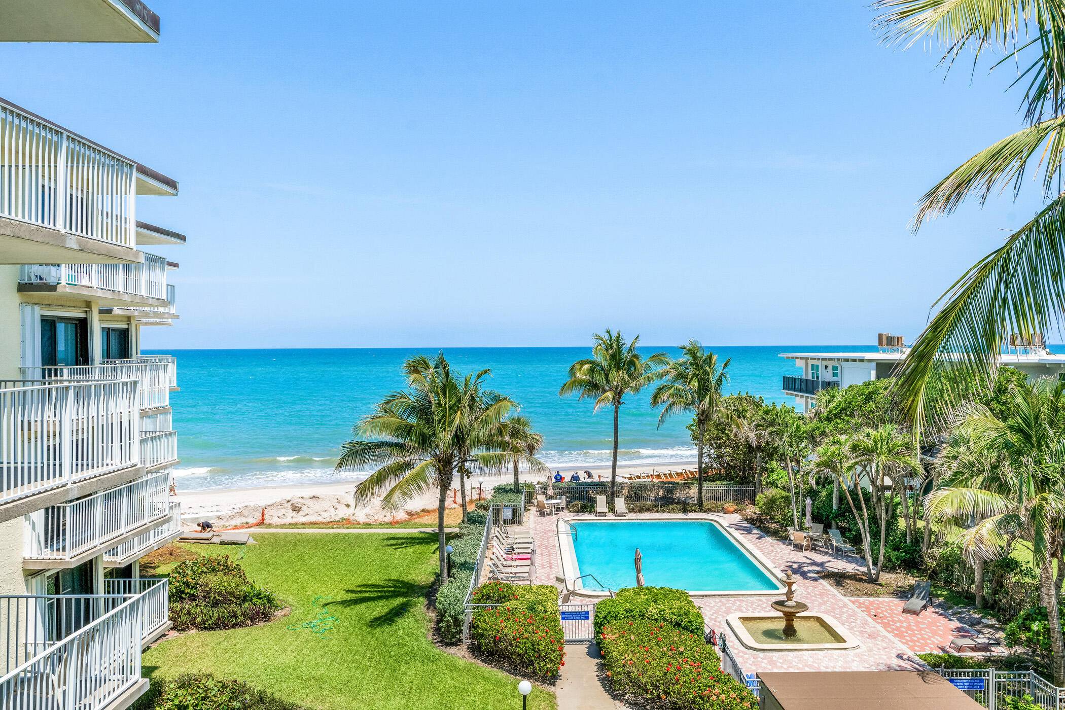 Excellent Rental History for this 4th floor Condo.