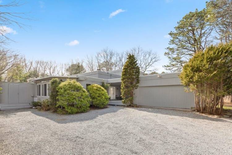 32 Fox Hollow Dr, East Quogue, NY, 11942 5 BR for rent, singlefamily