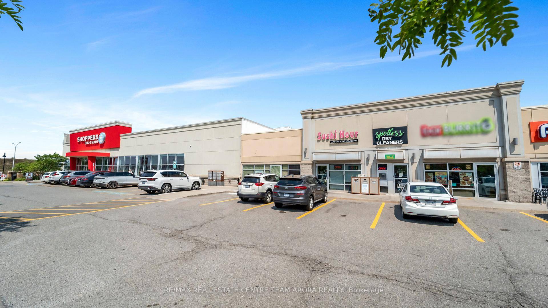 SALE OF BUSINESS ! ! Sale of a successful BarBurrito franchise in a prime high traffic plaza !