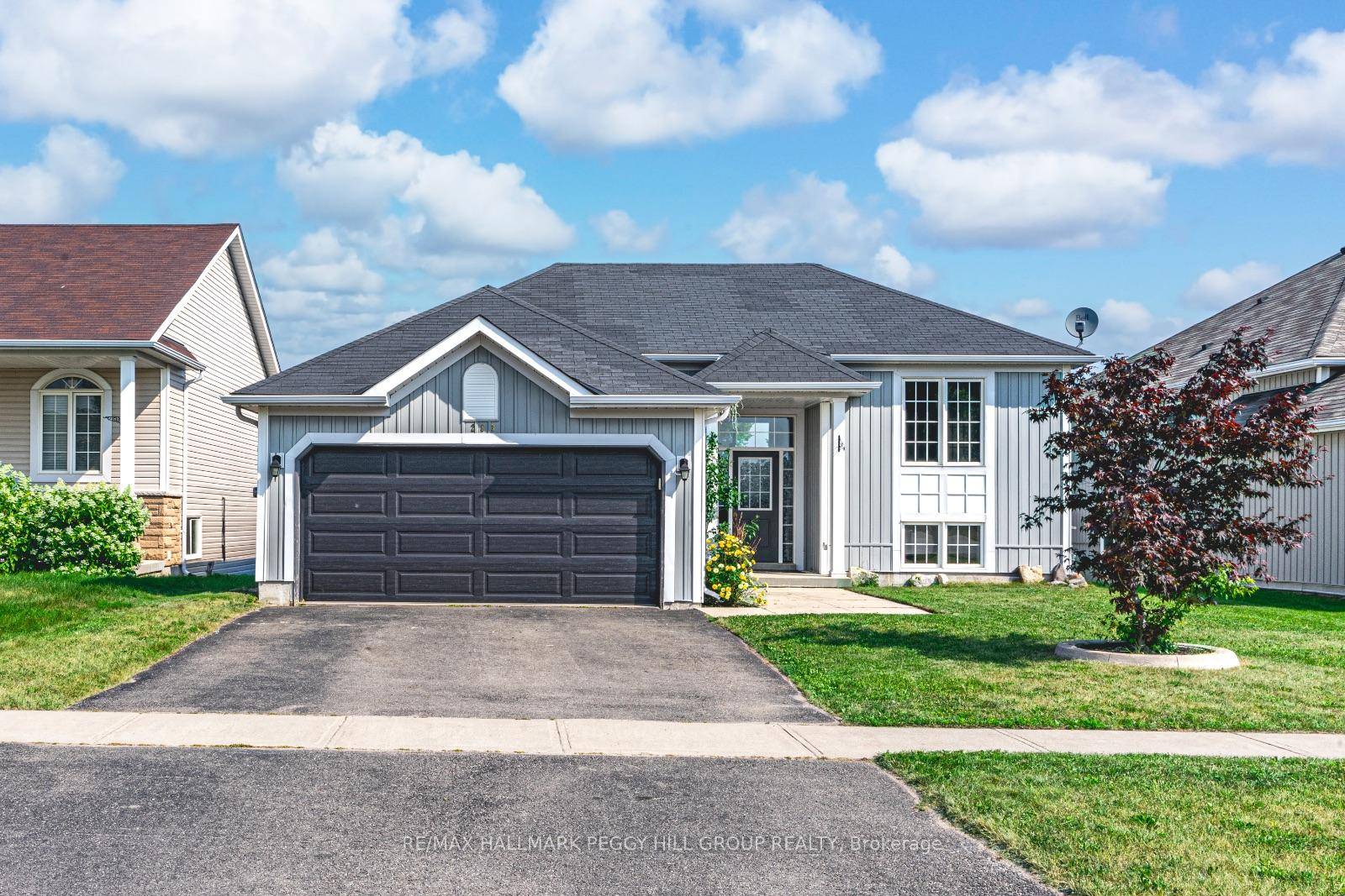 BUNGALOW BACKING ONTO GREENSPACE WITH 2, 200 FINISHED SQ FT amp ; A WALKOUT BASEMENT PERFECT FOR MULTI GENERATIONAL LIVING !