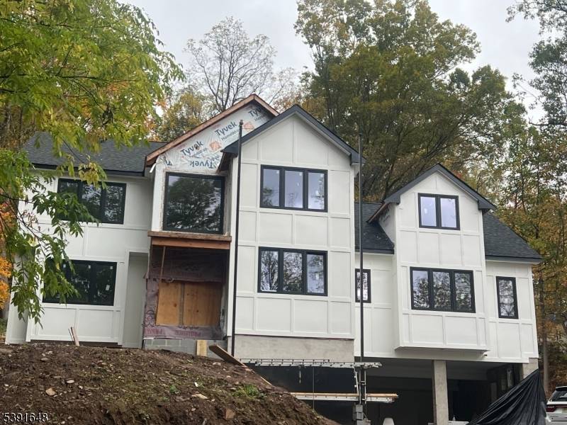 NEW CONSTRUCTION ! Quality finishes and attention to detail in every corner on over 1.