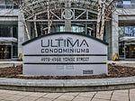 Beautiful unit in a spectacular building with amazing views.