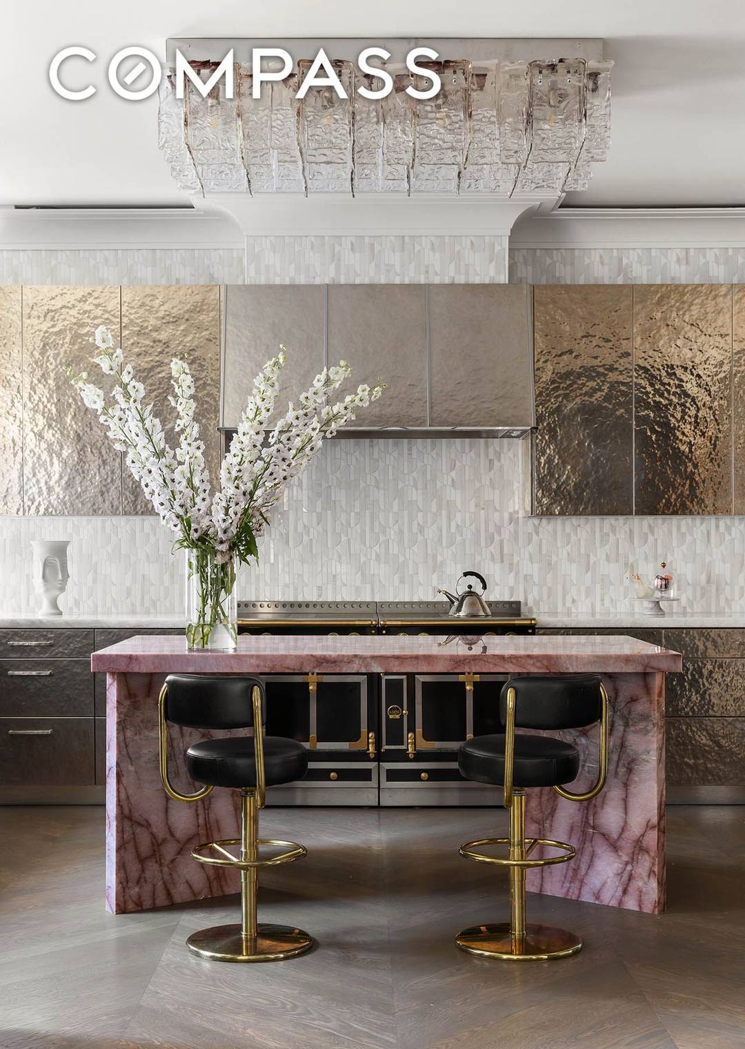 A rare offering in one of Manhattan s most distinguished cooperatives, Residence 8AB at 535 Park Avenue is a masterfully reimagined 8 room, 3, 250 square foot home that marries ...