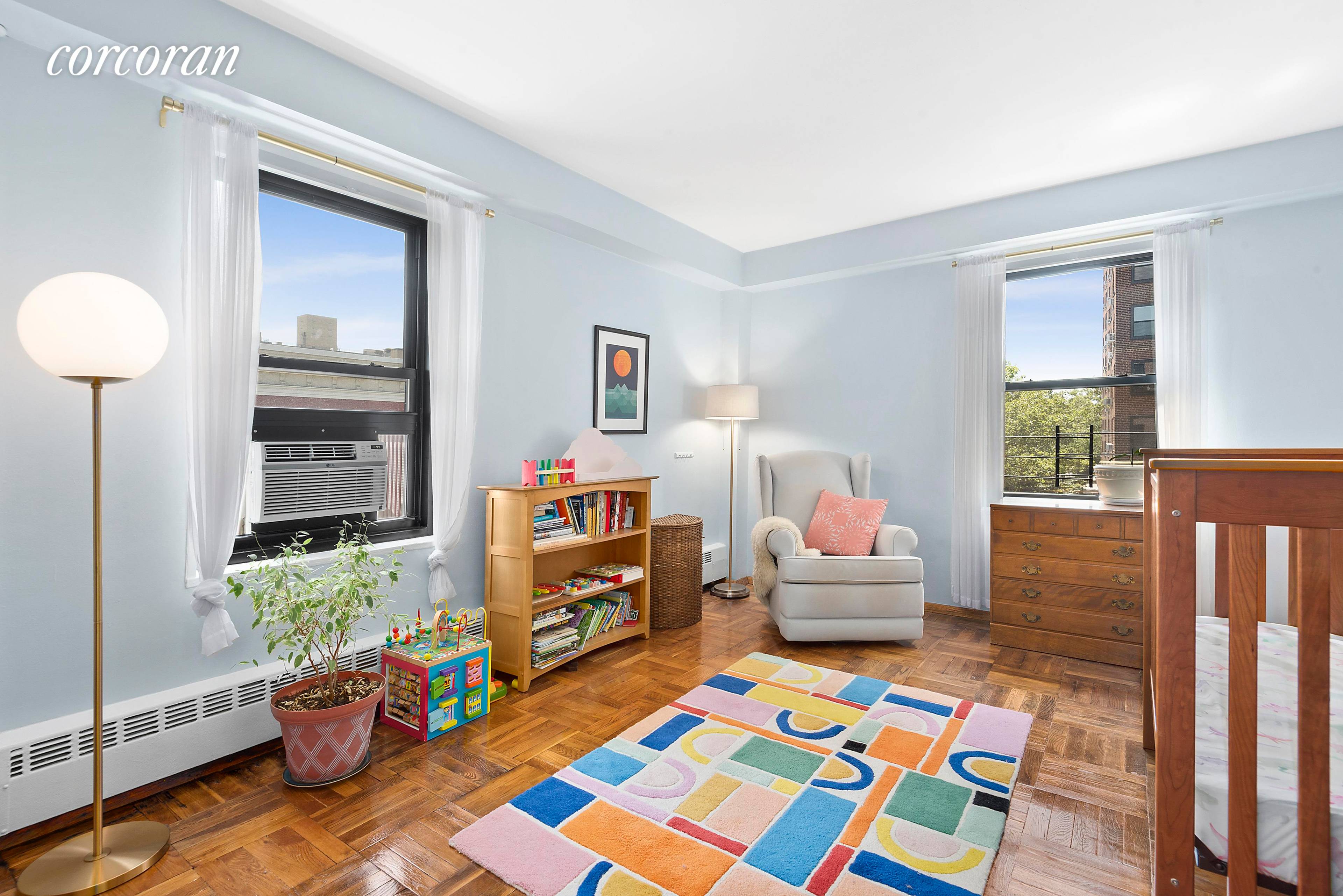 165 CLINTON AVE 5i is your new home !
