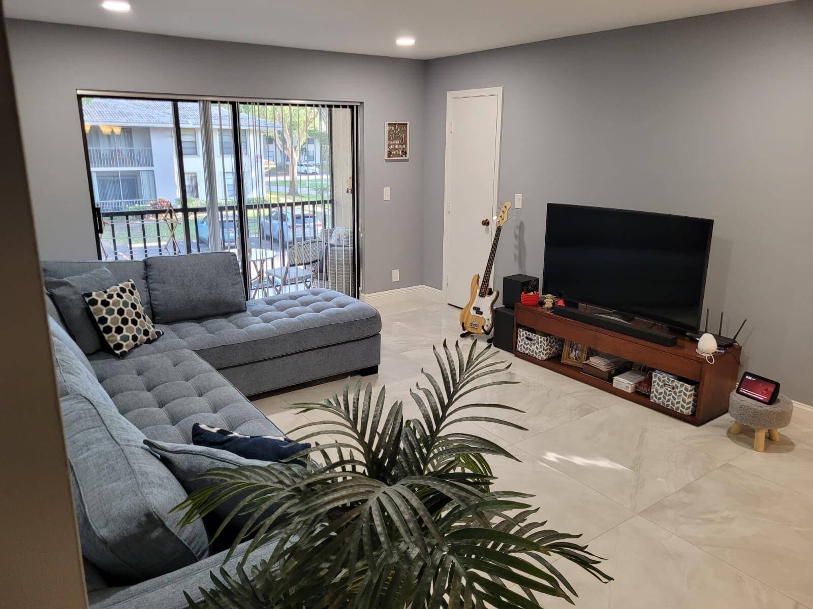 Beautifully Renovated 2BR 2BA Condo Bent Tree Gardens West Experience the best of Boynton Beach living in this fully renovated 2 bedroom, 2 bathroom condo, located in the sought after ...