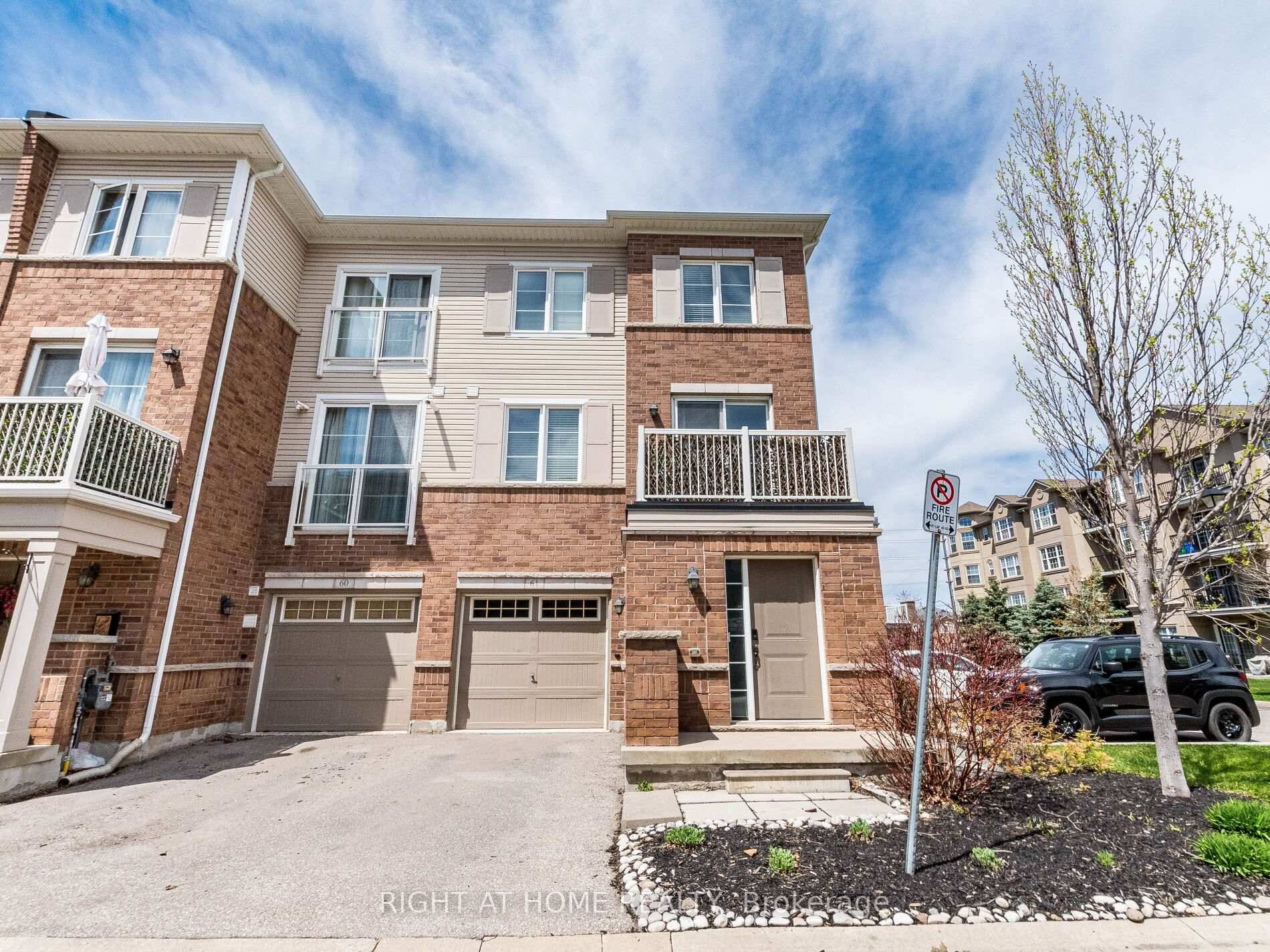 A Very Bright and Spacious Luxury Corner Unit Town Home In The Most Sought After Neighborhood In Milton.