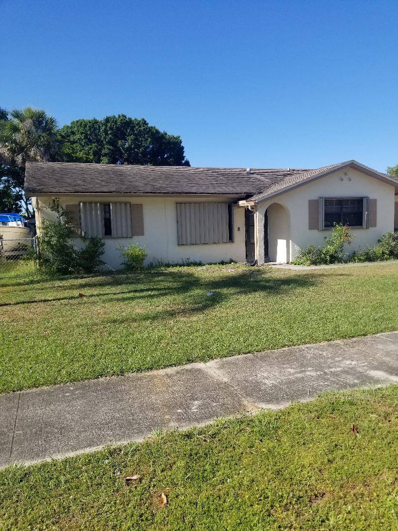 The house is located near Major Hwys.