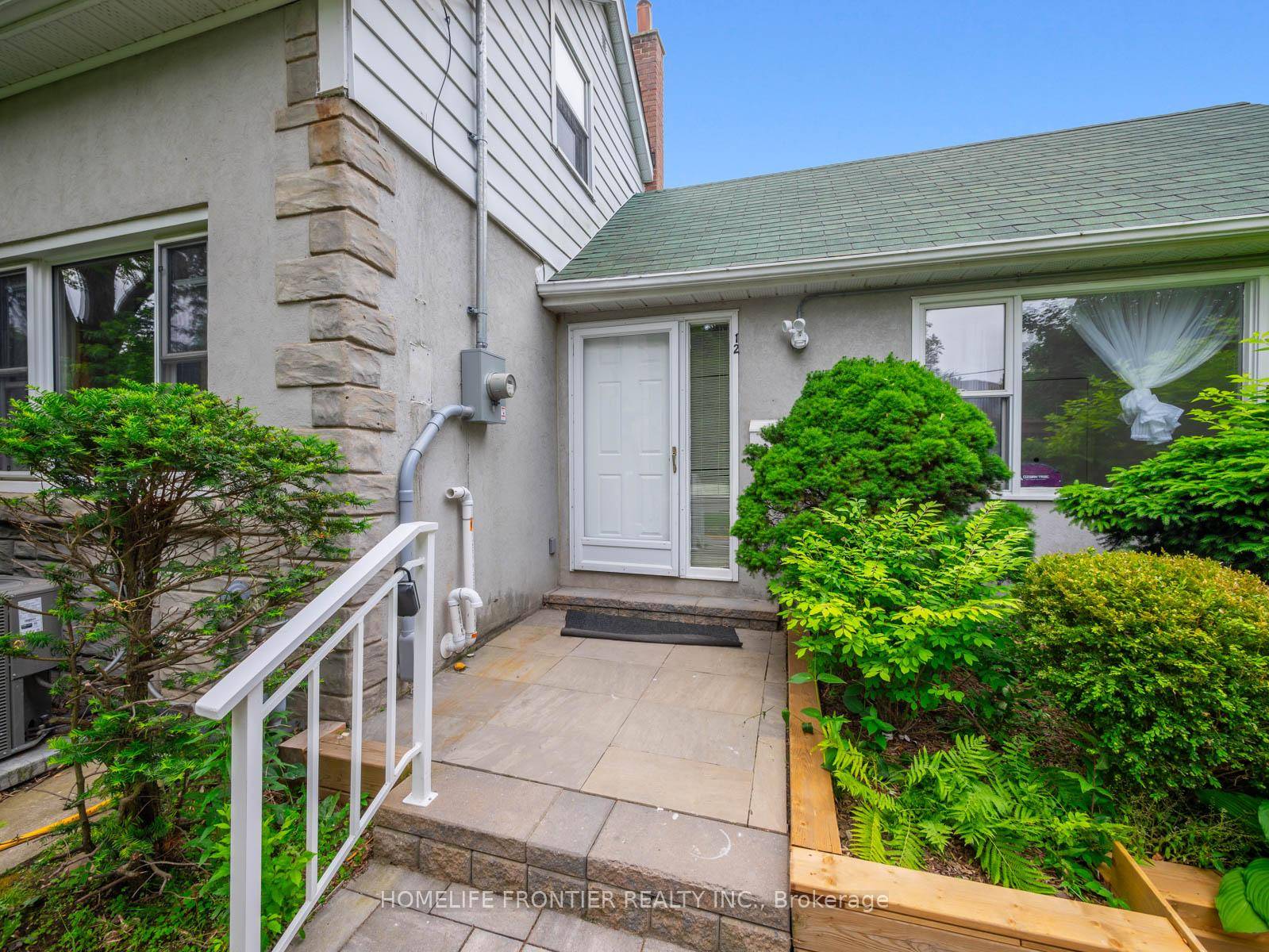 Nestled in a tranquil north Etobicoke neighbourhood, this bright and spacious rental opportunity offers two very generous sized bedrooms, one large 3 PC bathroom.