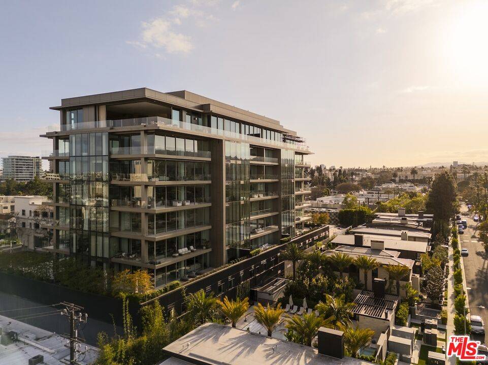 8899 Beverly Blvd 4.0 Beverly Grove LA
