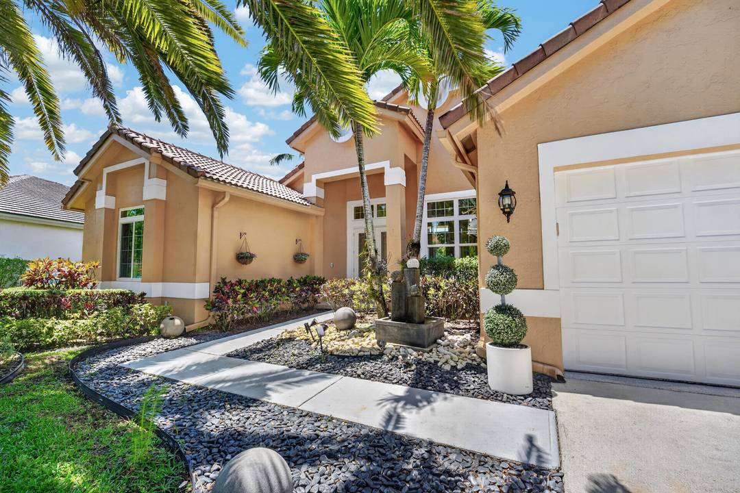 Luxury rental available. This beautifully remodeled home offers a brand new designer kitchen featuring top of the line appliances, wall oven, wine cooler, elegant cabinetry, and premium finishes.