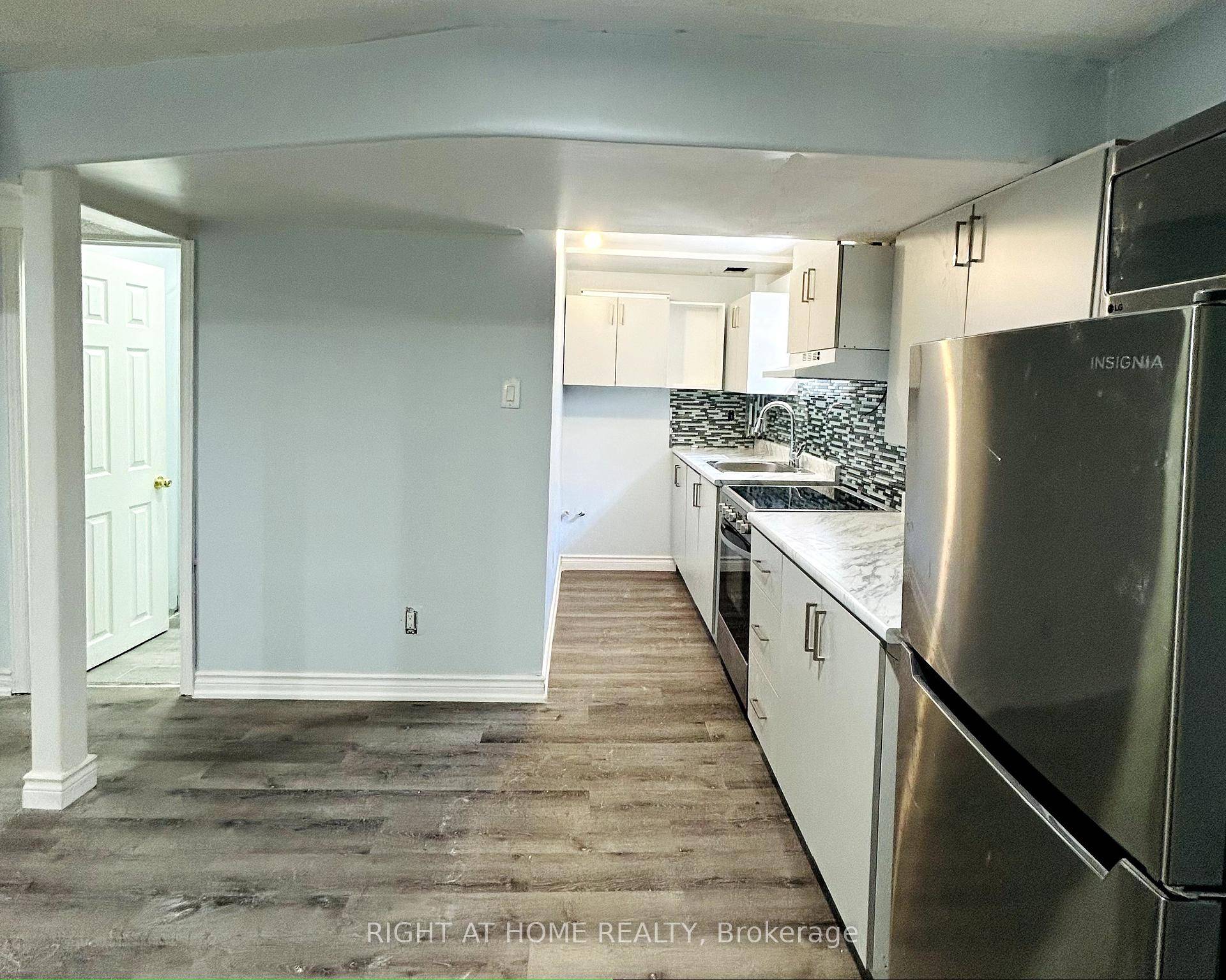Modern Lower Level Unit in Prime Avondale Location !