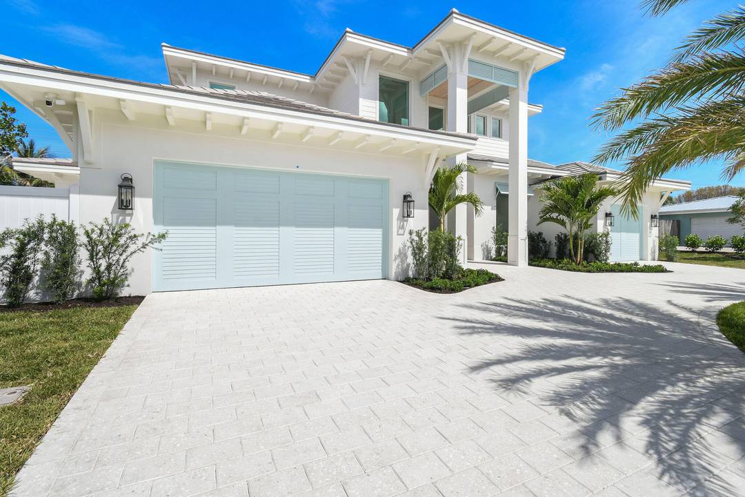 Luxury new construction offering 4 BD Flex Office, 4.