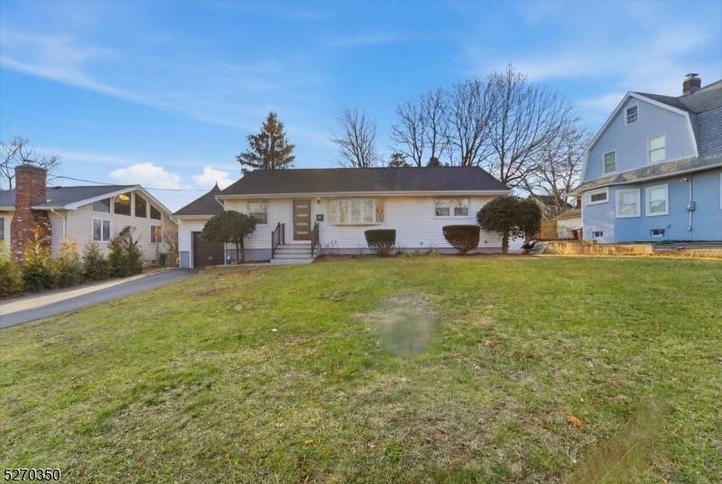 41 High Street has made its market debut and now OFFERS ARE DUE !