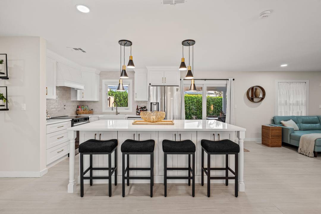 Experience the best in coastal living at The Harbour at Hobe Sound a quiet, well established neighborhood ideal for those who cherish the serene beauty of the area.